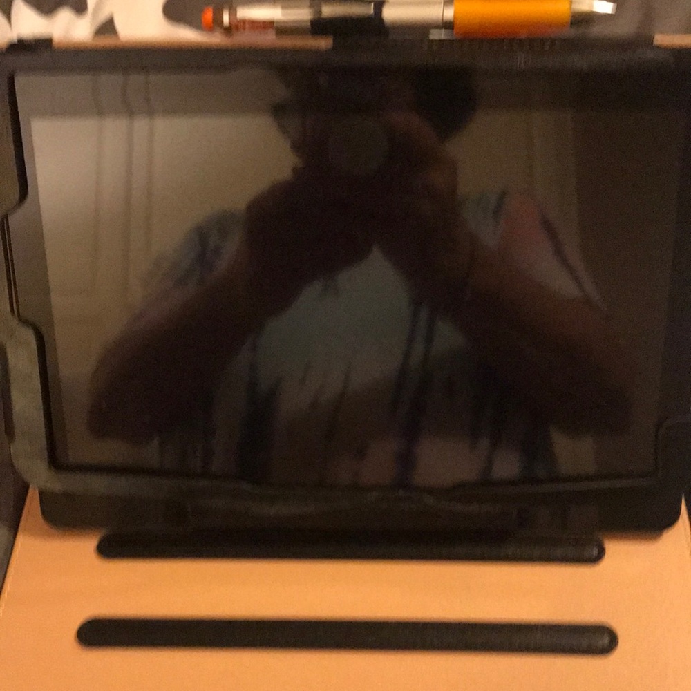 Android 7” by 9” tablet. New Benny used twice.